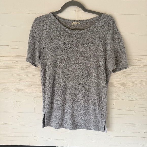 Aritzia | Wilfred | Crew Neck T-Shirt | Small | Heather Grey - Picture 2 of 5